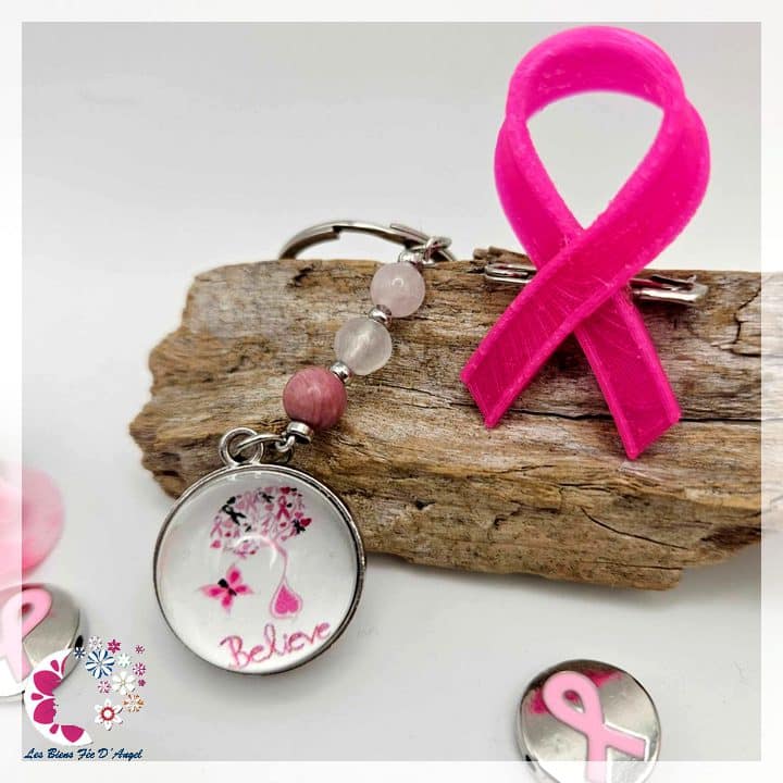 Porte Clef avec  3 Pierres naturelles